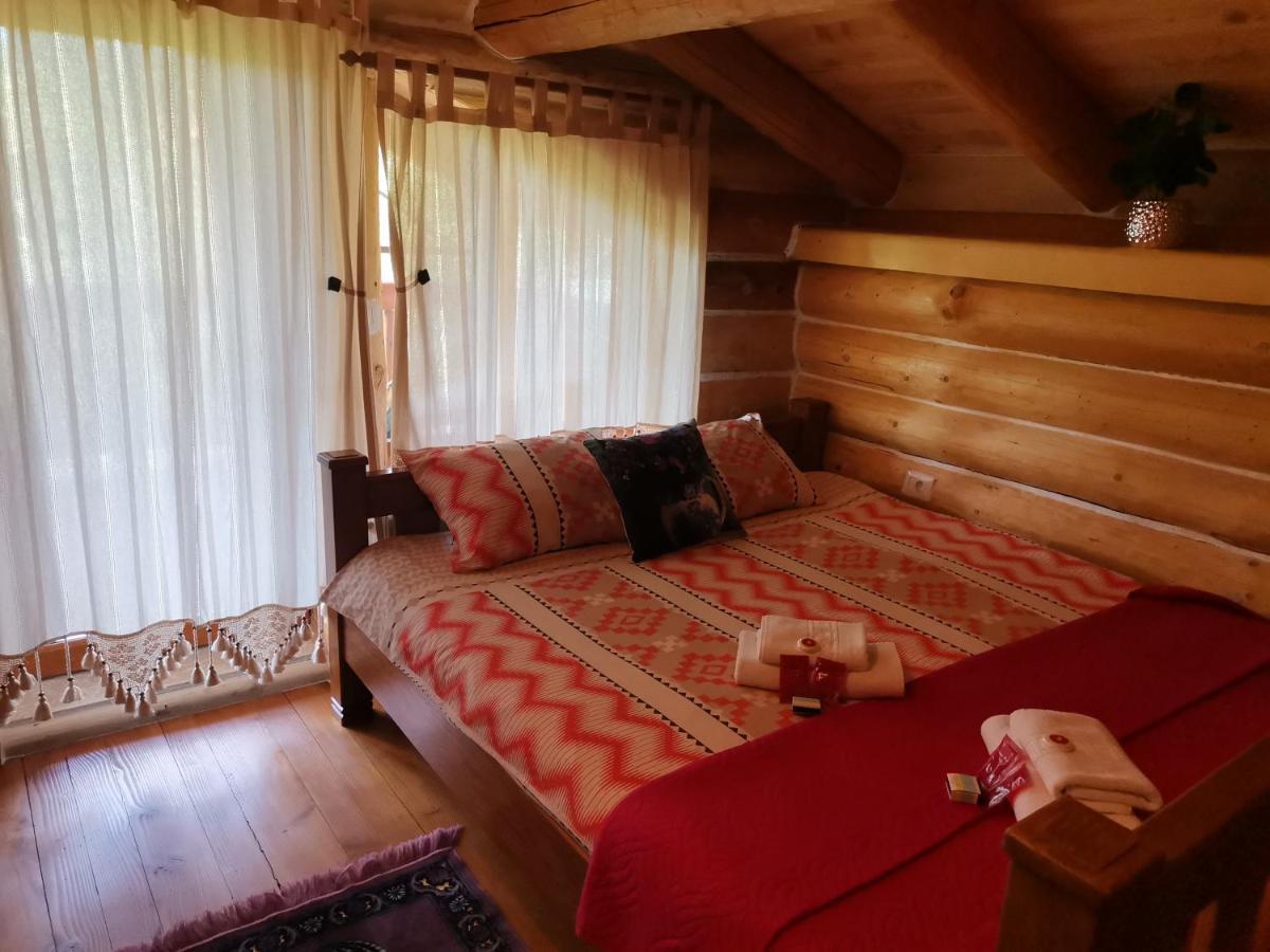 Cabana Casa De Piatra, De La Mara Deseşti Esterno foto